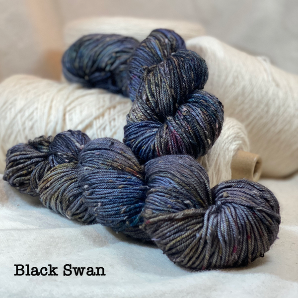 Travelin' Tweeds DK   85% SW Merino Wool, !5% Donegal Nep, 231 YDS, US 4-6